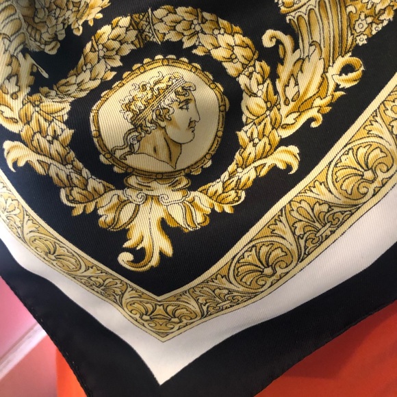 New scarf black, white and yellow - Picture 1 of 5